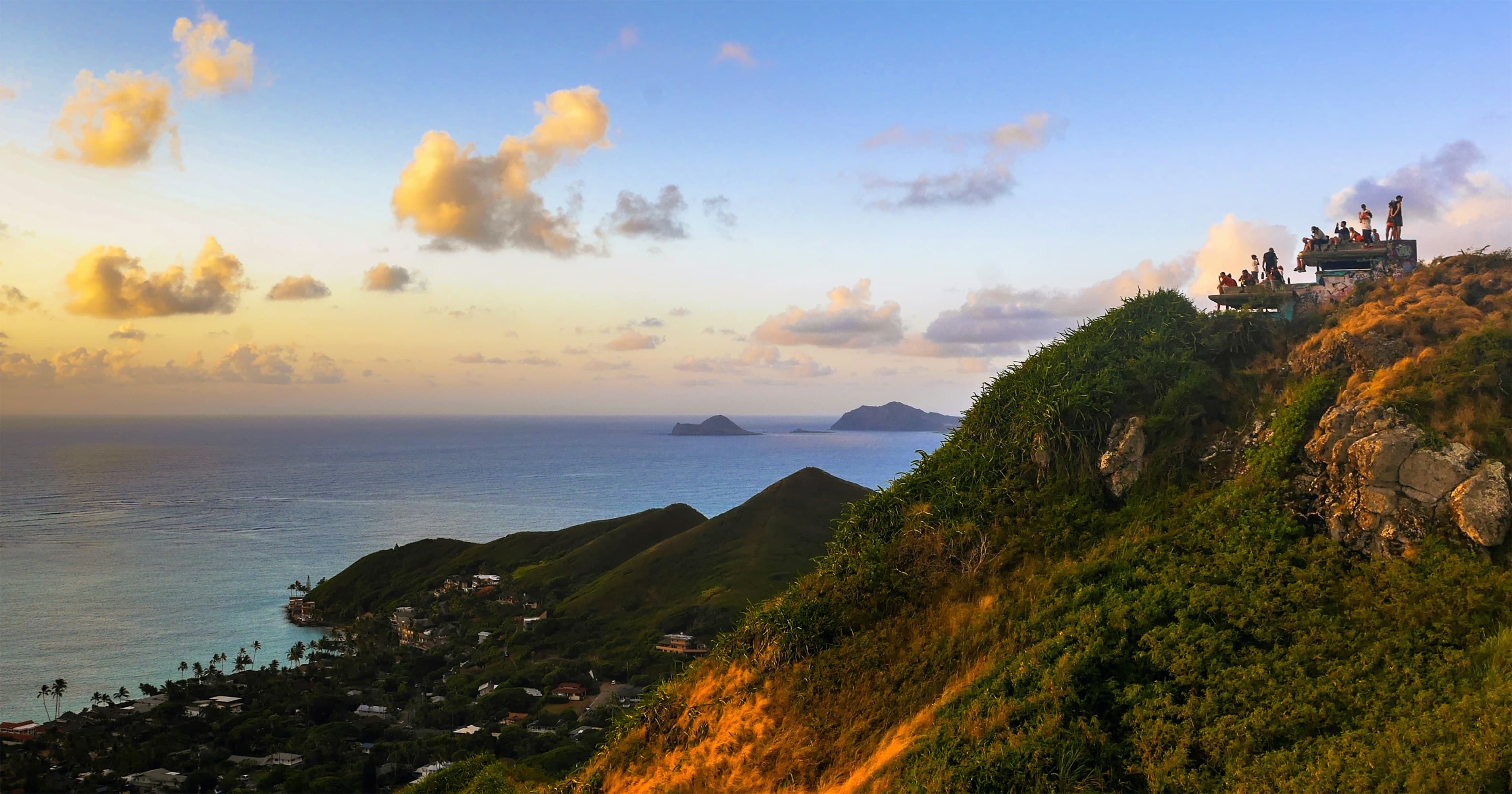 Scenic hiking trail overlooking Oahu's coastline